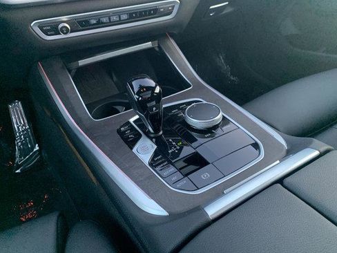 Certified 2022 BMW X5 xDrive40i w/ Parking Assistance Package image 17
