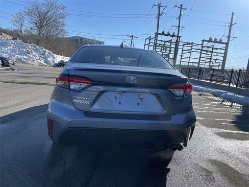 Used 2023 Toyota Corolla SE w/ SE Premium Package image 4