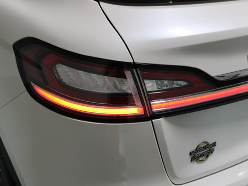 Used 2019 Lincoln Nautilus Reserve FWD image 56