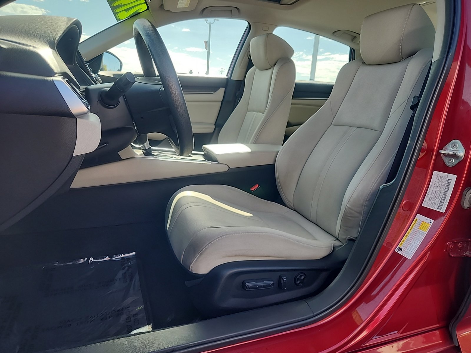 Used 2019 Honda Accord EX image 34