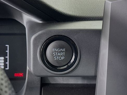 Certified 2025 Toyota Tacoma SR5 image 20