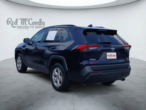 Used 2021 Toyota RAV4 XLE AWD/4WD image 3