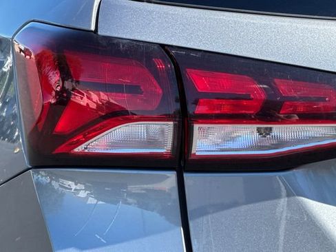 Used 2024 Chevrolet Equinox LT AWD/4WD image 47