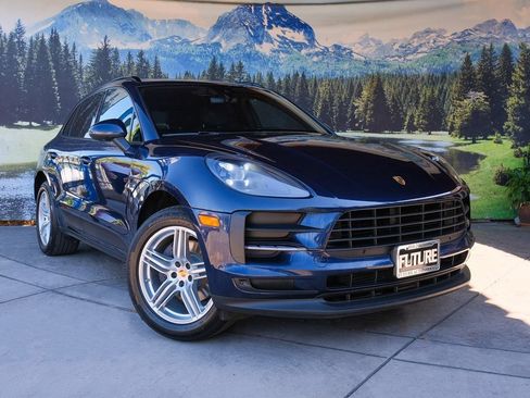 Used 2020 Porsche Macan AWD/4WD image 3