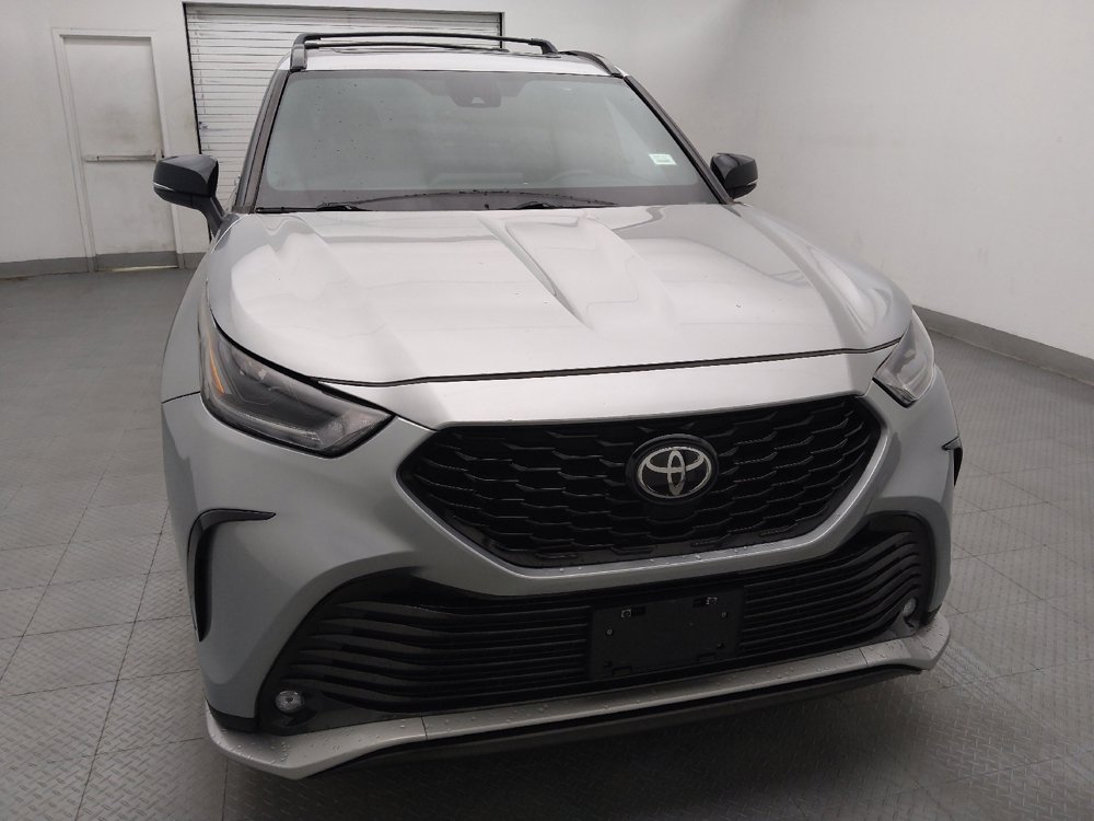 Used 2021 Toyota Highlander XSE AWD/4WD image 14