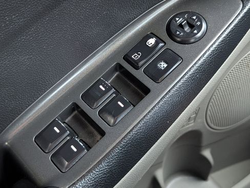 Used 2015 Kia Forte LX image 17