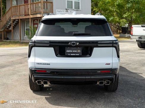 New 2026 Chevrolet Traverse RS image 7