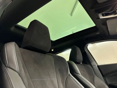 Certified 2025 BMW X2 xDrive28i w/ Technology Package image 16