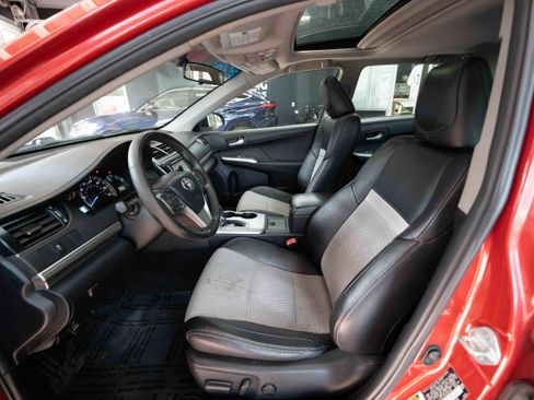 Used 2012 Toyota Camry SE image 9