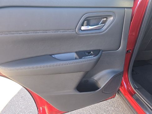 New 2026 Nissan Pathfinder SL image 31