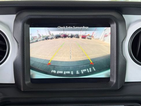 Certified 2021 Jeep Wrangler Unlimited Islander image 31