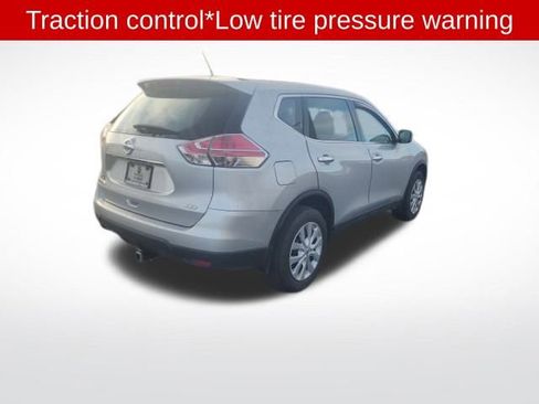 Used 2015 Nissan Rogue S image 5