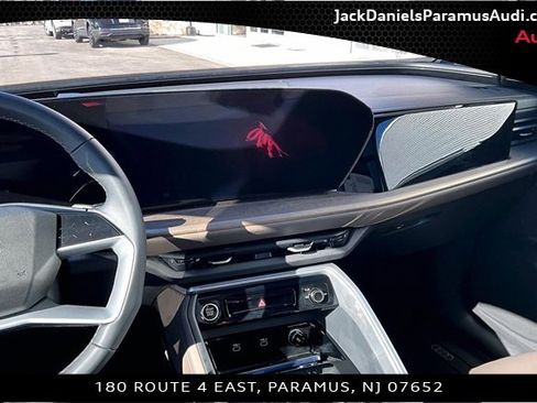 Used 2025 Audi Q5 Premium w/ Convenience Package image 6