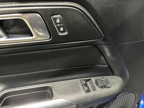 Used 2019 Ford Mustang GT image 19