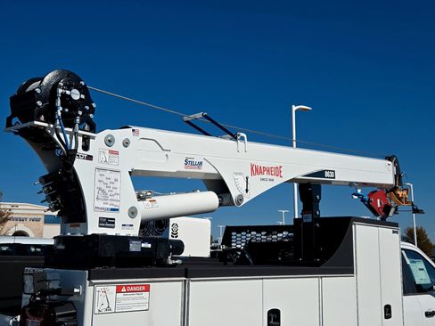 New 2025 Ford F550 4x4 SuperCab Super Duty image 5