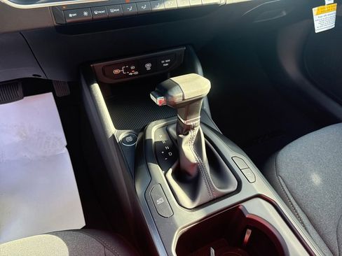 New 2025 Kia K4 LXS image 35