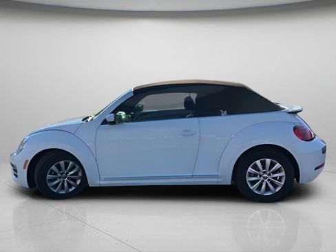Used 2019 Volkswagen Beetle 2.0T S FWD image 12