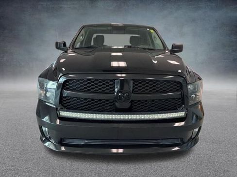 Used 2019 RAM 1500 Express w/ Express Value Package AWD/4WD image 3