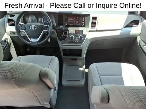 Used 2020 Toyota Sienna L FWD image 21