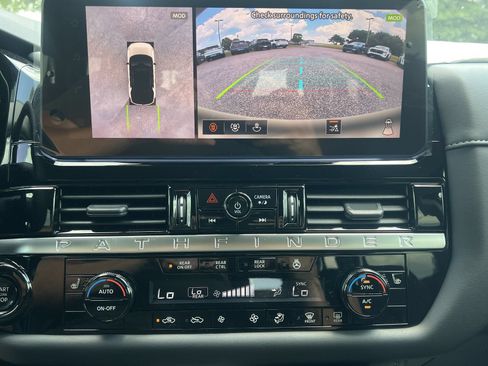 New 2026 Nissan Pathfinder SL FWD image 5