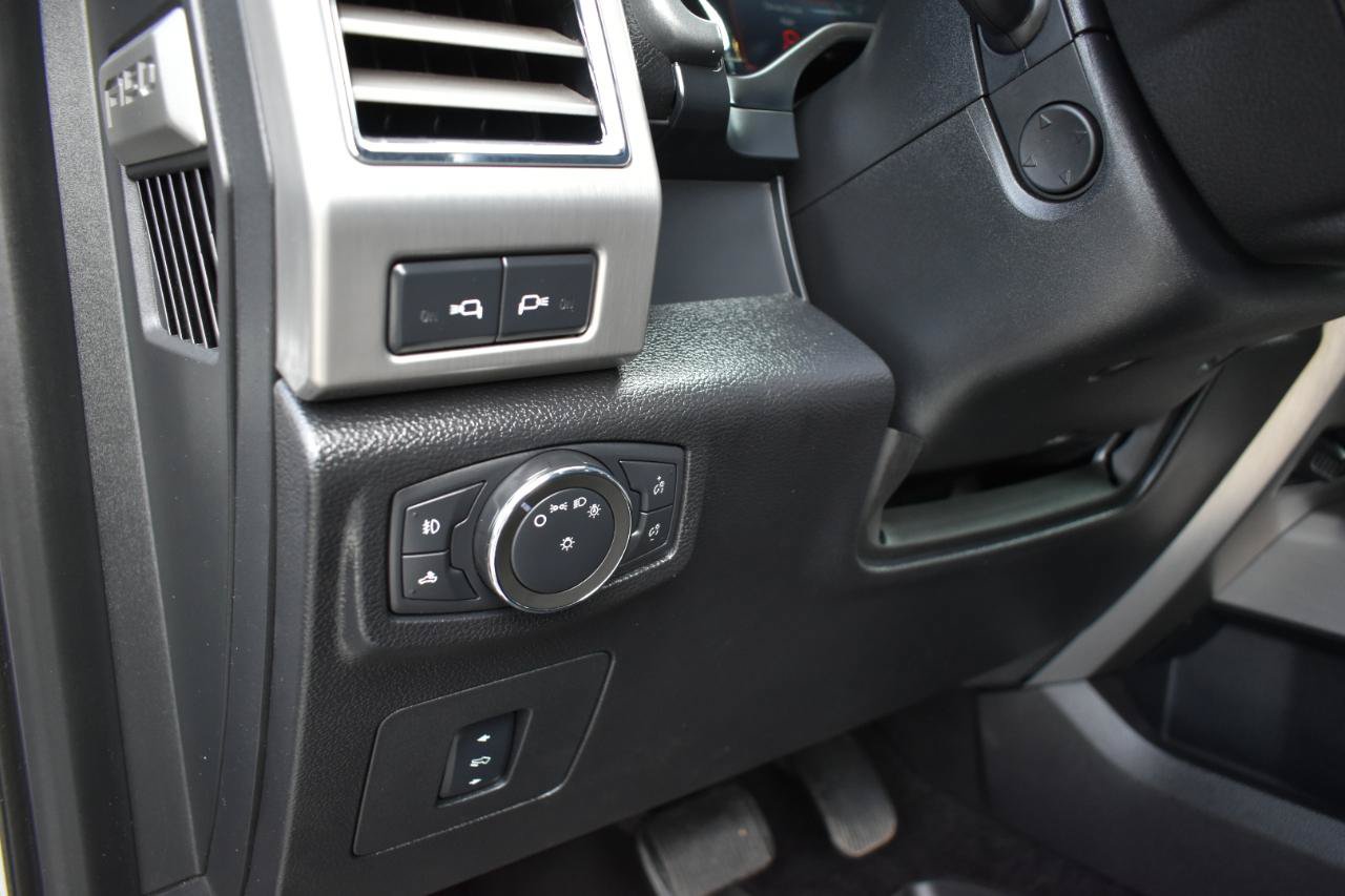Used 2015 Ford F150 Platinum w/ Equipment Group 701A Luxury RWD image 42