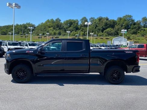 Used 2022 Chevrolet Silverado 1500 LT Trail Boss w/ Bed Protection Package AWD/4WD image 2