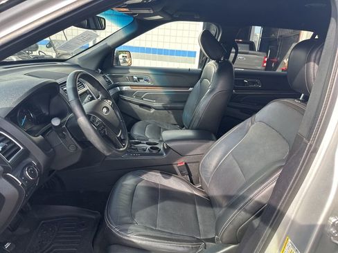 Used 2018 Ford Explorer Limited FWD image 17