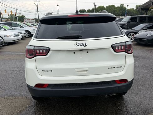 Used 2018 Jeep Compass Limited AWD/4WD image 12