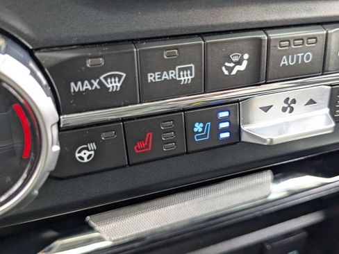 Used 2023 Ford F250 Lariat w/ Chrome Package AWD/4WD image 26