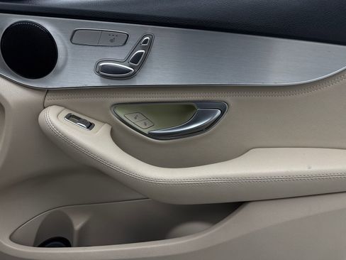 Used 2016 Mercedes-Benz C 300 4MATIC Sedan image 41