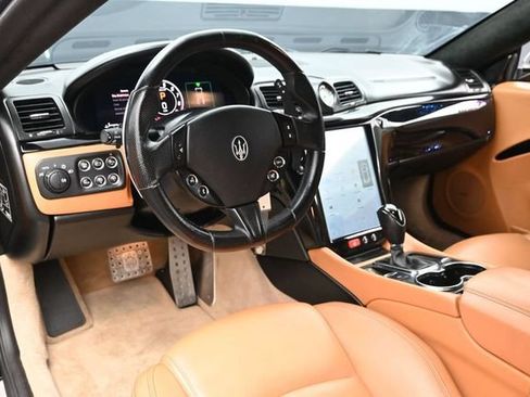 Used 2017 Maserati GranTurismo Sport RWD image 16
