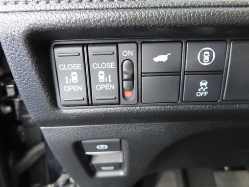 Used 2024 Honda Odyssey Sport image 17
