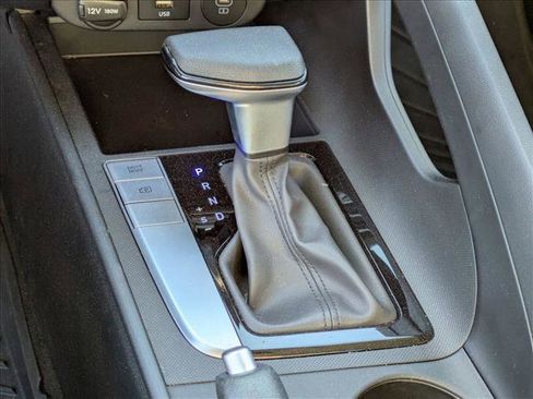 Used 2024 Hyundai Elantra SEL image 15