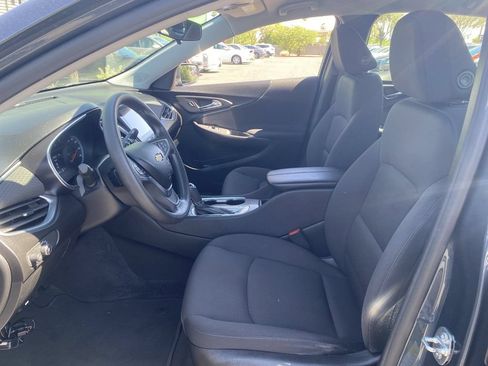 Used 2020 Chevrolet Malibu LT FWD image 17