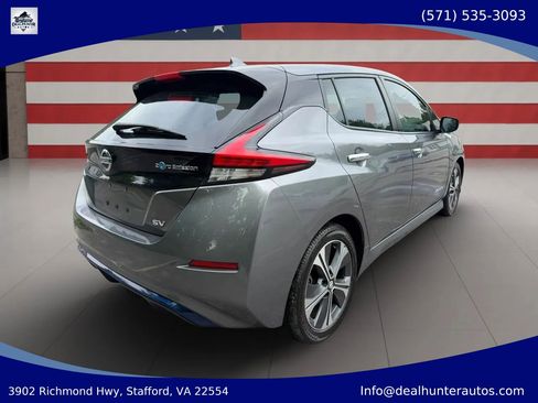 Used 2018 Nissan Leaf SV w/ SV Technology Package FWD image 9