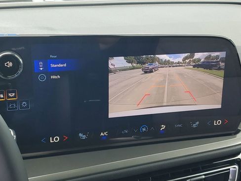 New 2026 Chevrolet Traverse LT image 26