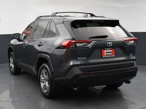 Used 2024 Toyota RAV4 LE AWD/4WD image 3
