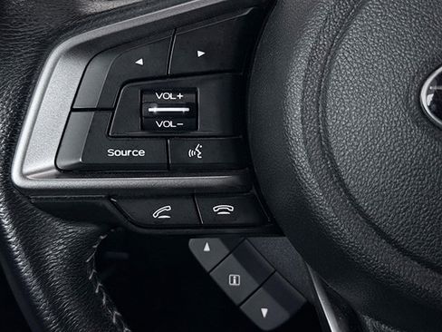 Used 2022 Subaru Outback Premium image 12