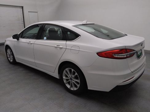 Used 2020 Ford Fusion SE image 3