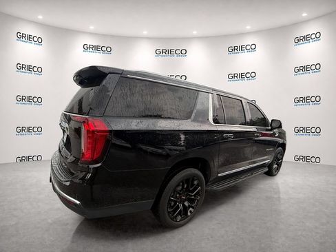 Used 2022 GMC Yukon XL SLT w/ SLT Premium Package RWD image 8