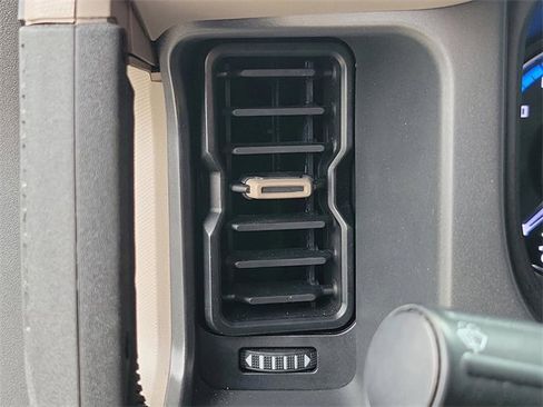 Used 2022 Ford Bronco Big Bend image 32