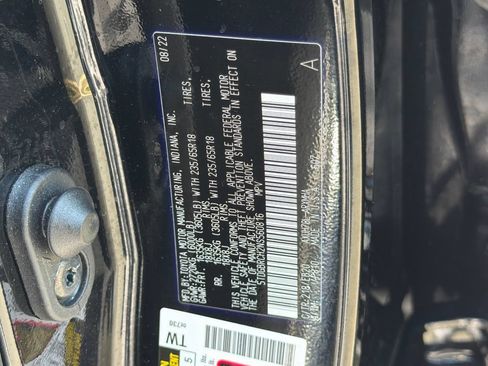 Used 2022 Toyota Highlander XLE AWD/4WD image 37