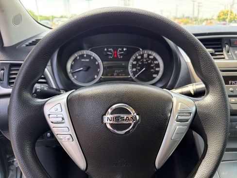 Used 2013 Nissan Sentra SR FWD image 14