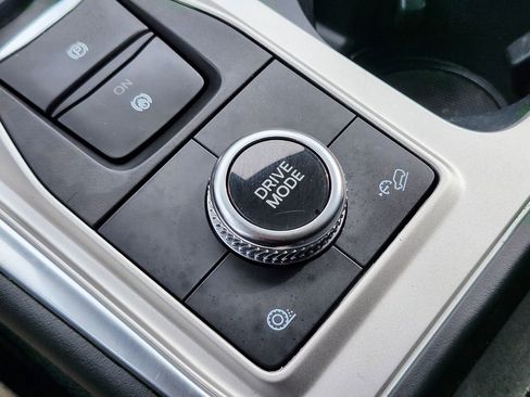 Certified 2022 Ford Explorer XLT w/ Equipment Group 202A image 27