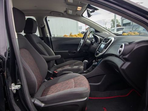 Used 2017 Chevrolet Sonic LT w/ Convenience Package FWD image 14