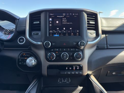 Used 2022 RAM 1500 Laramie AWD/4WD image 16