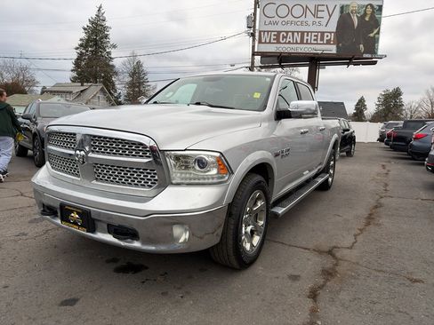 Used 2015 RAM 1500 Laramie w/ Convenience Group image 2