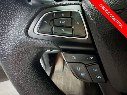 Used 2018 Ford Escape SE image 34