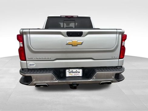 Used 2022 Chevrolet Silverado 1500 LTZ w/ LTZ Premium Package image 4