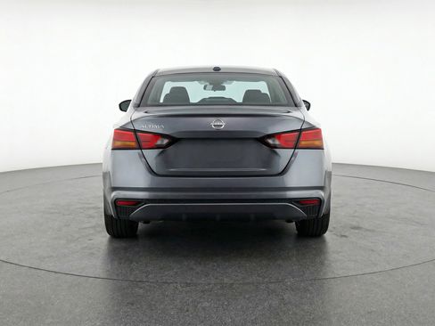 Used 2025 Nissan Altima 2.5 SV FWD image 7